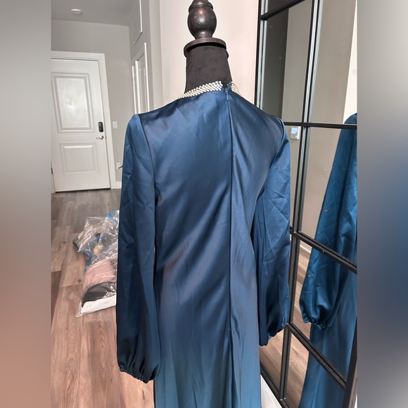 Mac Duggal Navy Long Sleeve Gown - Picture 4 of 7